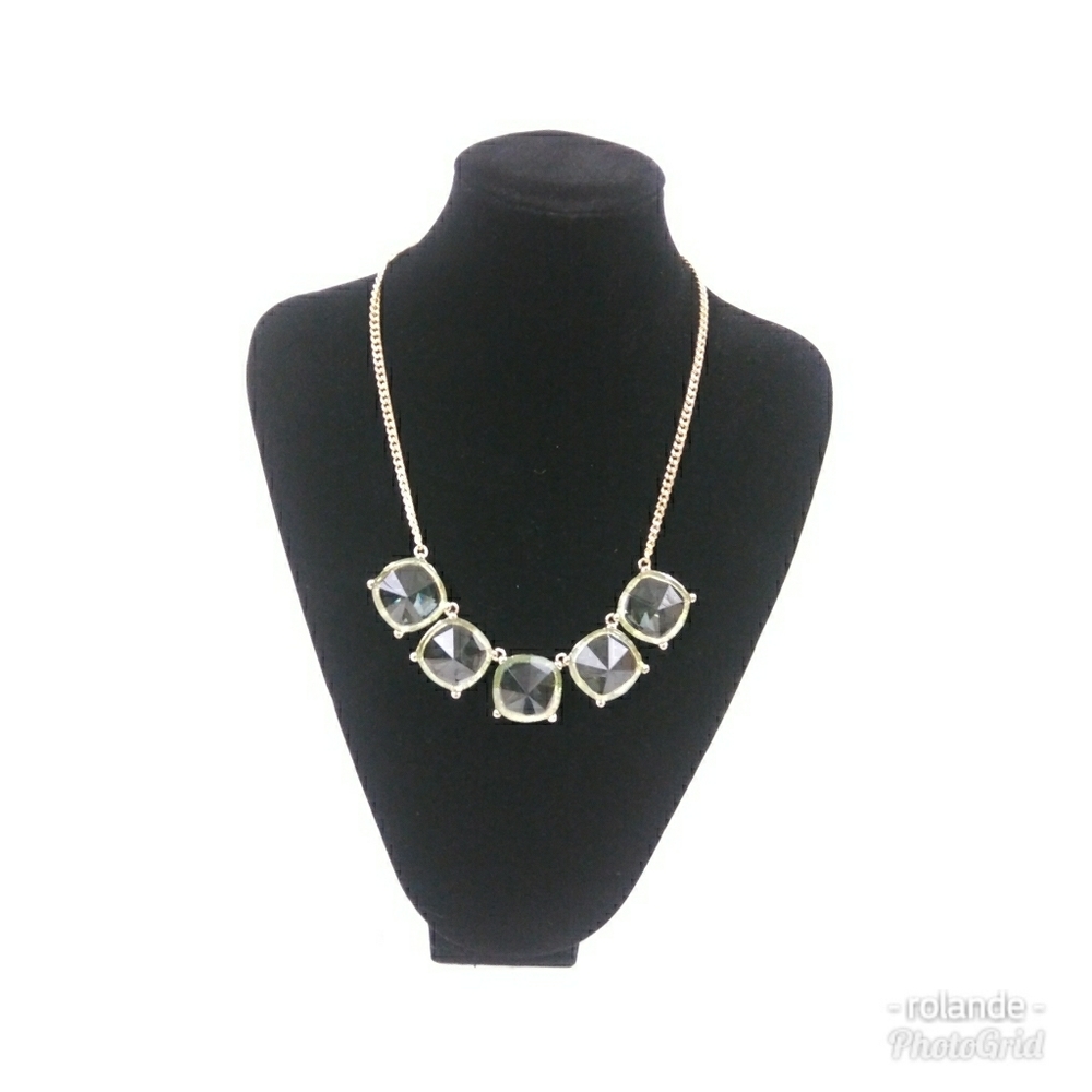 The Limited Pendent Necklace - Picture 2 of 4